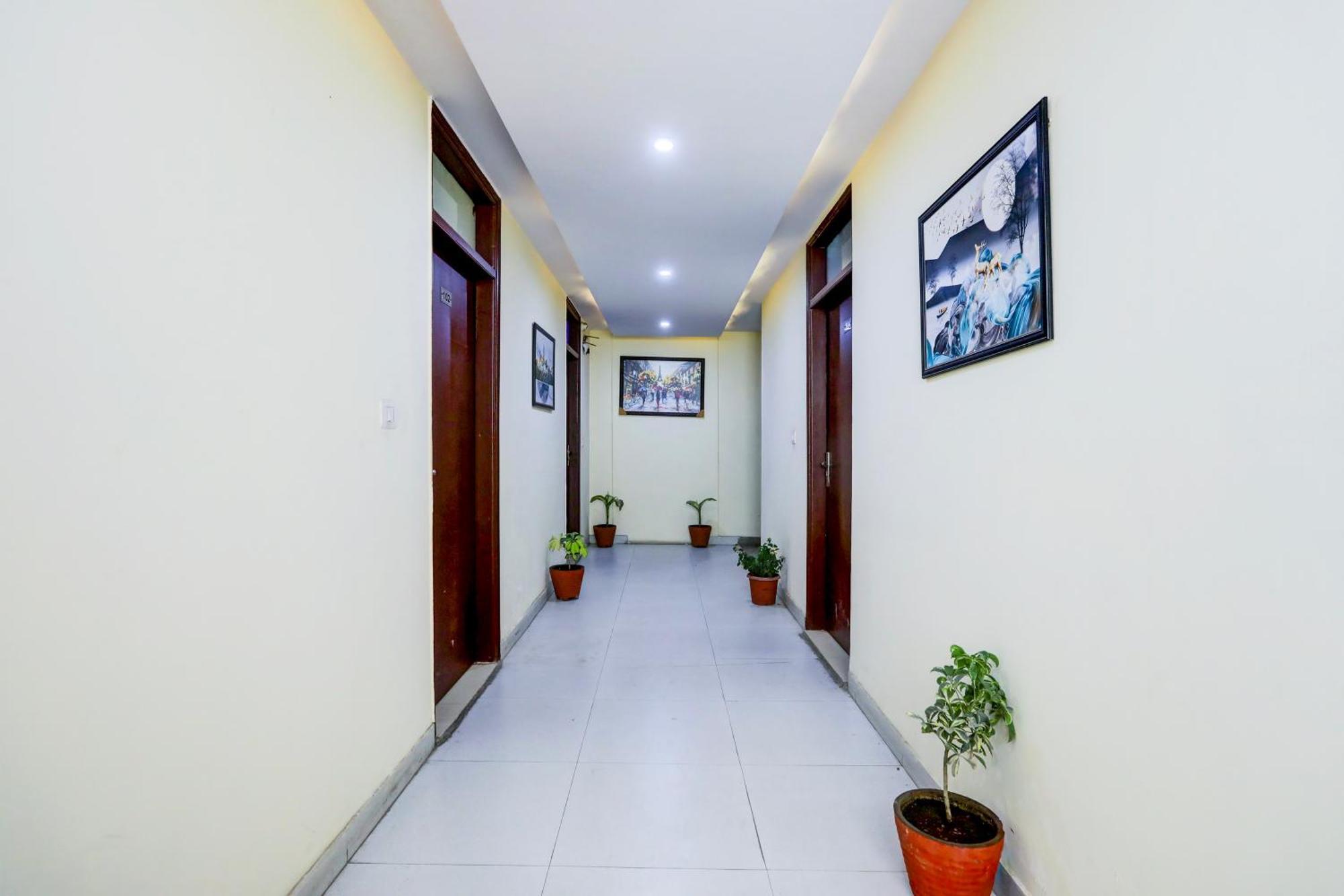 Global Stay Near Delhi Airport نيودلهي المظهر الخارجي الصورة